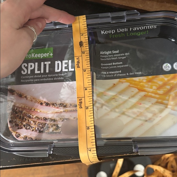 NWT Pro Keeper Airtight Food Container - Picture 6 of 6